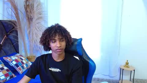 Angel online show from 11-26-25, 08:43