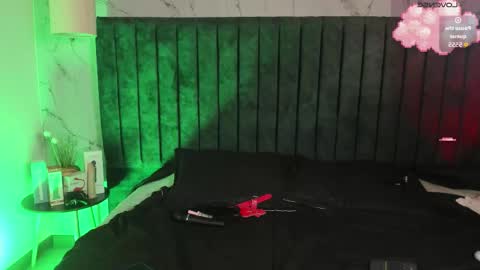 Snapshot of angell__dustt chatting on 10-11-25, 02:11 Angell Dust online show from 10-11-25, 02:11