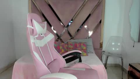 angell_petite01 online show from 03-09-26, 09:52