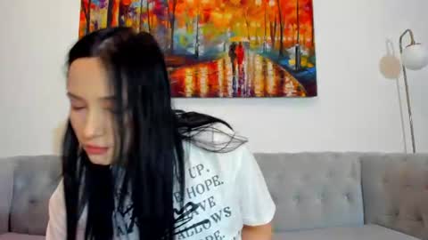 Snapshot of angell_sky_ chatting on 06-13-26, 07:23 Anne online show from 06-13-26, 07:23