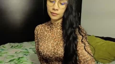  ANGELA ISABELLA  online show from 10-24-25, 11:45