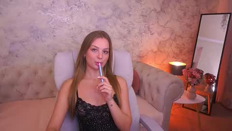 angelleyess online show from 12-17-25, 01:33