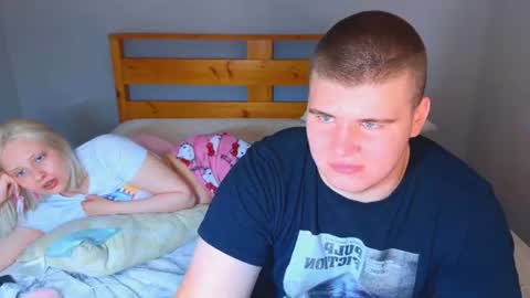 Snapshot of angellisss chatting on 07-12-26, 06:32 Cutie online show from 07-12-26, 06:32