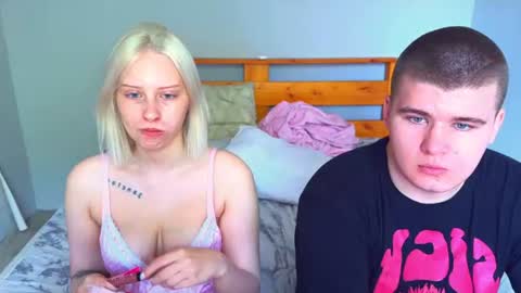 Snapshot of angellisss chatting on 07-15-26, 08:30 Cutie online show from 07-15-26, 08:30