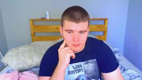 Snapshot of angellisss chatting on 07-19-26, 07:56 Cutie online show from 07-19-26, 07:56