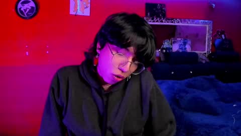 Snapshot of angellonfire chatting on 12-18-24, 01:26 Angel  online show from 12-18-24, 01:26