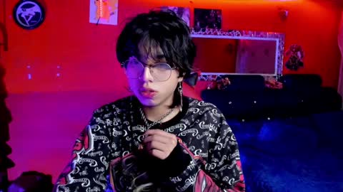 Snapshot of angellonfire chatting on 01-14-25, 04:04 Angel  online show from 01-14-25, 04:04