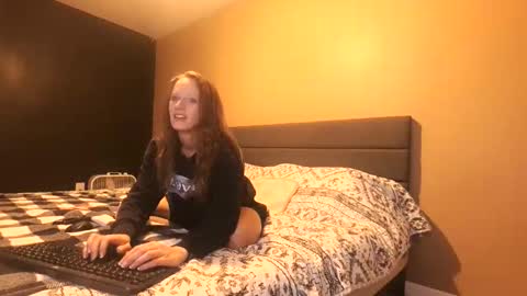 angellove8606 online show from 02-04-26, 06:03