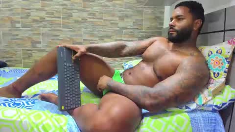 angelo_evans33 online show from 08-09-26, 12:23