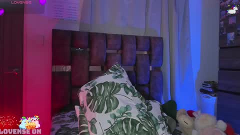 Snapshot of angelocute_ chatting on 01-26-25, 08:13 Angelo I work from home this is my room online show from 01-26-25, 08:13