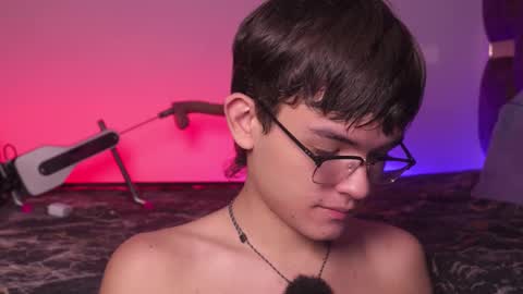 Angelo I work from home this is my room  online show from 11-11-25, 12:27