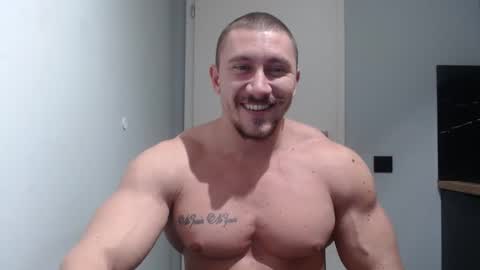  ------- SEX SHOW WITH GUYS AND GIRLS  MUSCLE SHOW online show from 12-11-24, 11:54