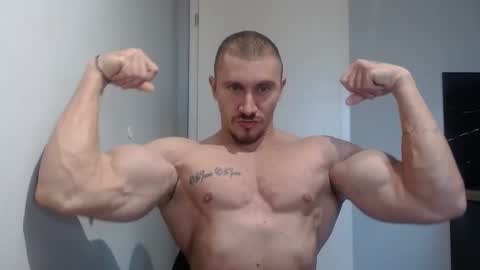 ------- SEX SHOW WITH GUYS AND GIRLS  MUSCLE SHOW online show from 02-06-25, 06:51