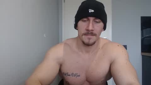  ------- SEX SHOW WITH GUYS AND GIRLS  MUSCLE SHOW online show from 02-17-25, 09:56