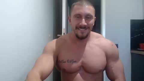  ------- SEX SHOW WITH GUYS AND GIRLS  MUSCLE SHOW online show from 09-28-25, 02:11