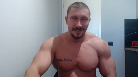  ------- SEX SHOW WITH GUYS AND GIRLS  MUSCLE SHOW online show from 10-05-25, 12:25
