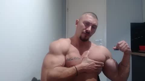  ------- SEX SHOW WITH GUYS AND GIRLS  MUSCLE SHOW online show from 10-07-25, 10:12