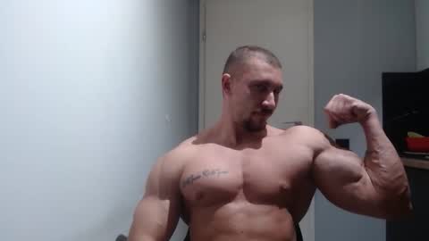  ------- SEX SHOW WITH GUYS AND GIRLS  MUSCLE SHOW online show from 11-14-25, 03:00
