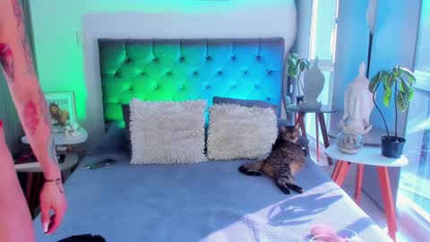 Snapshot of angelpeach_ chatting on 01-31-25, 01:23 Angel online show from 01-31-25, 01:23