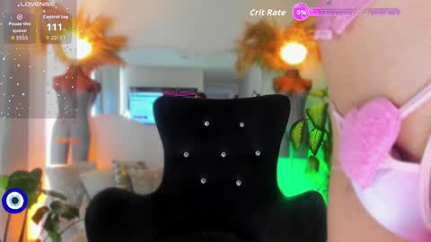 Snapshot of angelpeach_ chatting on 10-28-25, 01:58 Angel online show from 10-28-25, 01:58