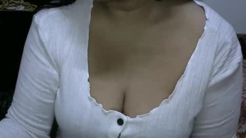 Snapshot of angelpriya555 chatting on 01-14-25, 06:07 angelpriya555 online show from 01-14-25, 06:07