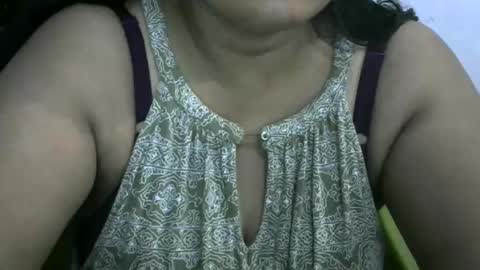 Snapshot of angelpriya555 chatting on 10-03-25, 05:32 angelpriya555 online show from 10-03-25, 05:32