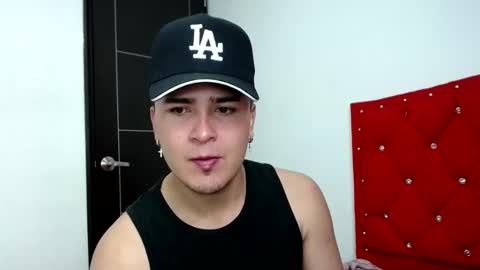 Snapshot of angels_0001 chatting on 12-18-24, 05:00 angels_0001 online show from 12-18-24, 05:00