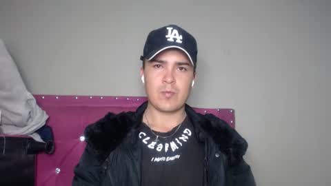 Snapshot of angels_0001 chatting on 07-27-26, 06:20 angels_0001 online show from 07-27-26, 06:20