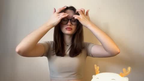 Snapshot of angelwhisper56 chatting on 09-15-25, 01:22 Lisa online show from 09-15-25, 01:22