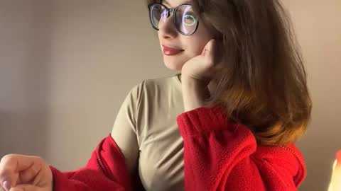 Snapshot of angelwhisper56 chatting on 10-23-25, 02:05 Lisa online show from 10-23-25, 02:05