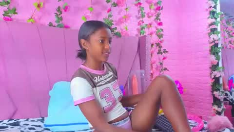 Snapshot of angeyapetite chatting on 01-19-26, 12:09 Anyega online show from 01-19-26, 12:09