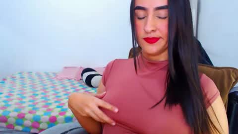 Snapshot of angie_dreamgirl chatting on 07-09-26, 02:37 IG angie dreamgirl01 online show from 07-09-26, 02:37