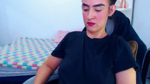 Snapshot of angie_dreamgirl chatting on 07-12-26, 04:25 IG angie dreamgirl01 online show from 07-12-26, 04:25