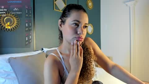 A N G I E online show from 04-10-26, 12:21