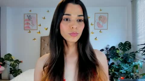 Snapshot of angie_modelo chatting on 06-21-26, 05:37 Anabella online show from 06-21-26, 05:37