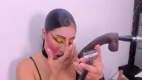 A N G I E.  online show from 10-16-25, 09:16