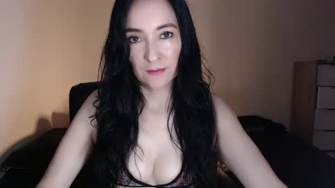 VALENTINA online show from 10-26-25, 01:55