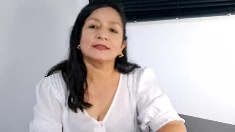 Angie online show from 03-05-25, 01:10
