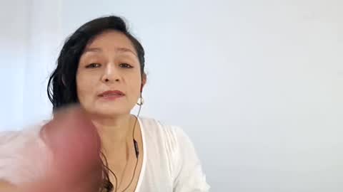 Angie online show from 03-10-25, 06:45