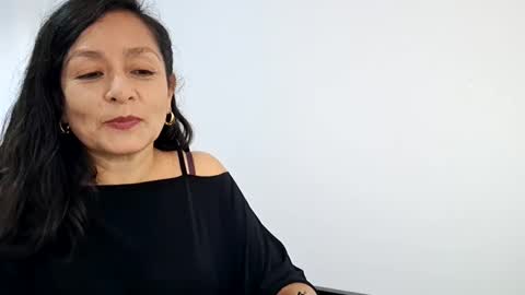 Angie online show from 03-10-25, 10:02