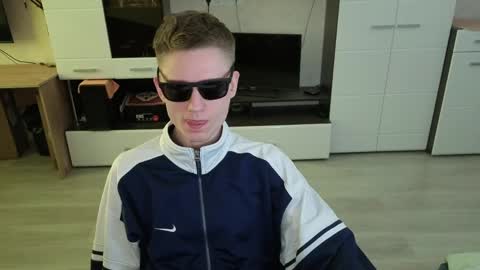 Snapshot of angryzan chatting on 05-13-26, 06:33 vodka online show from 05-13-26, 06:33