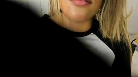 Snapshot of angueljonnes chatting on 05-21-26, 04:52 ANGUEL JONES online show from 05-21-26, 04:52