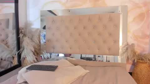 angy_avila online show from 11-11-25, 01:38