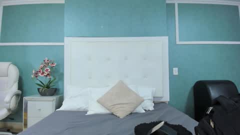 Ania online show from 11-15-25, 09:11