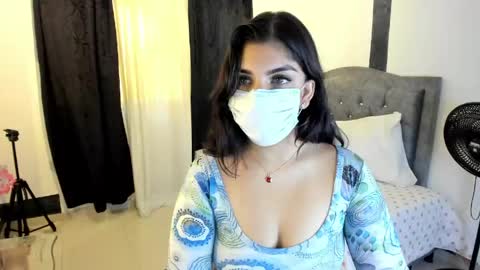 Anissa online show from 05-25-26, 02:56