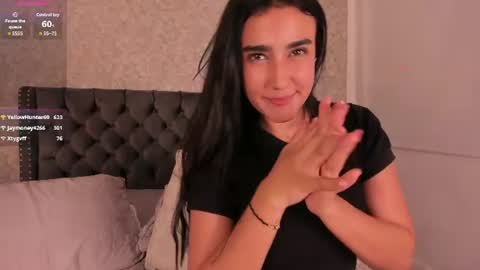 anika_h online show from 07-28-26, 06:20