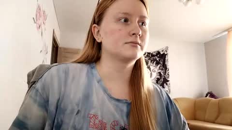 Snapshot of anika_lipps chatting on 09-19-25, 12:17 Anika online show from 09-19-25, 12:17