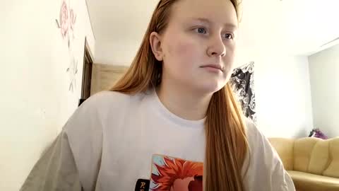 Snapshot of anika_lipps chatting on 09-21-25, 12:40 Anika online show from 09-21-25, 12:40