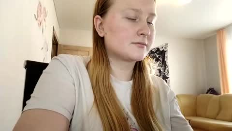 Snapshot of anika_lipps chatting on 10-05-25, 06:23 Anika online show from 10-05-25, 06:23