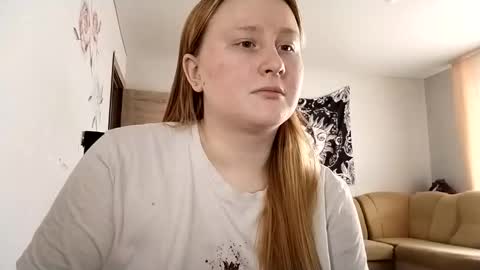 Snapshot of anika_lipps chatting on 10-09-25, 09:18 Anika online show from 10-09-25, 09:18